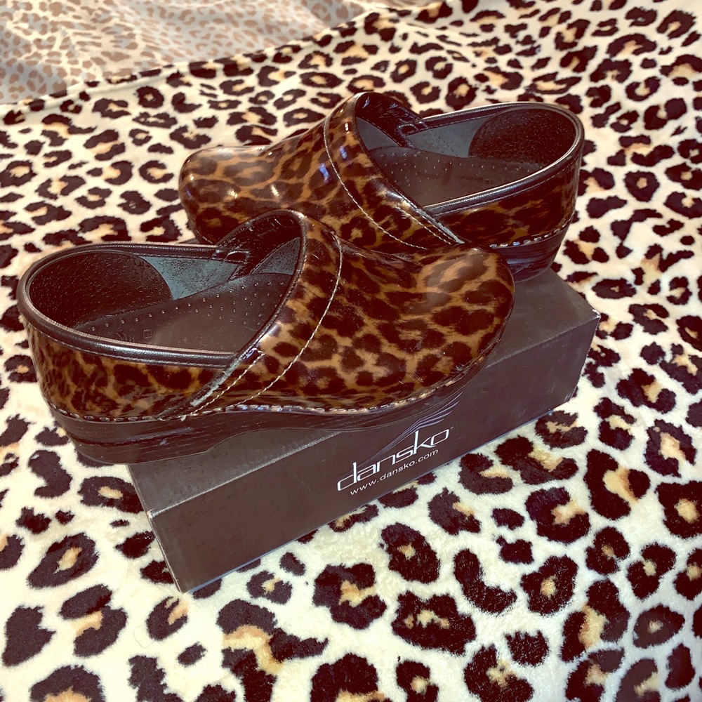Nursing Clogs